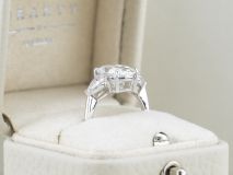 OVAL TRILOGY RING 4.0CT E VVS1
